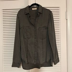 Bella Dahl classic button down, charcoal grey, size Medium